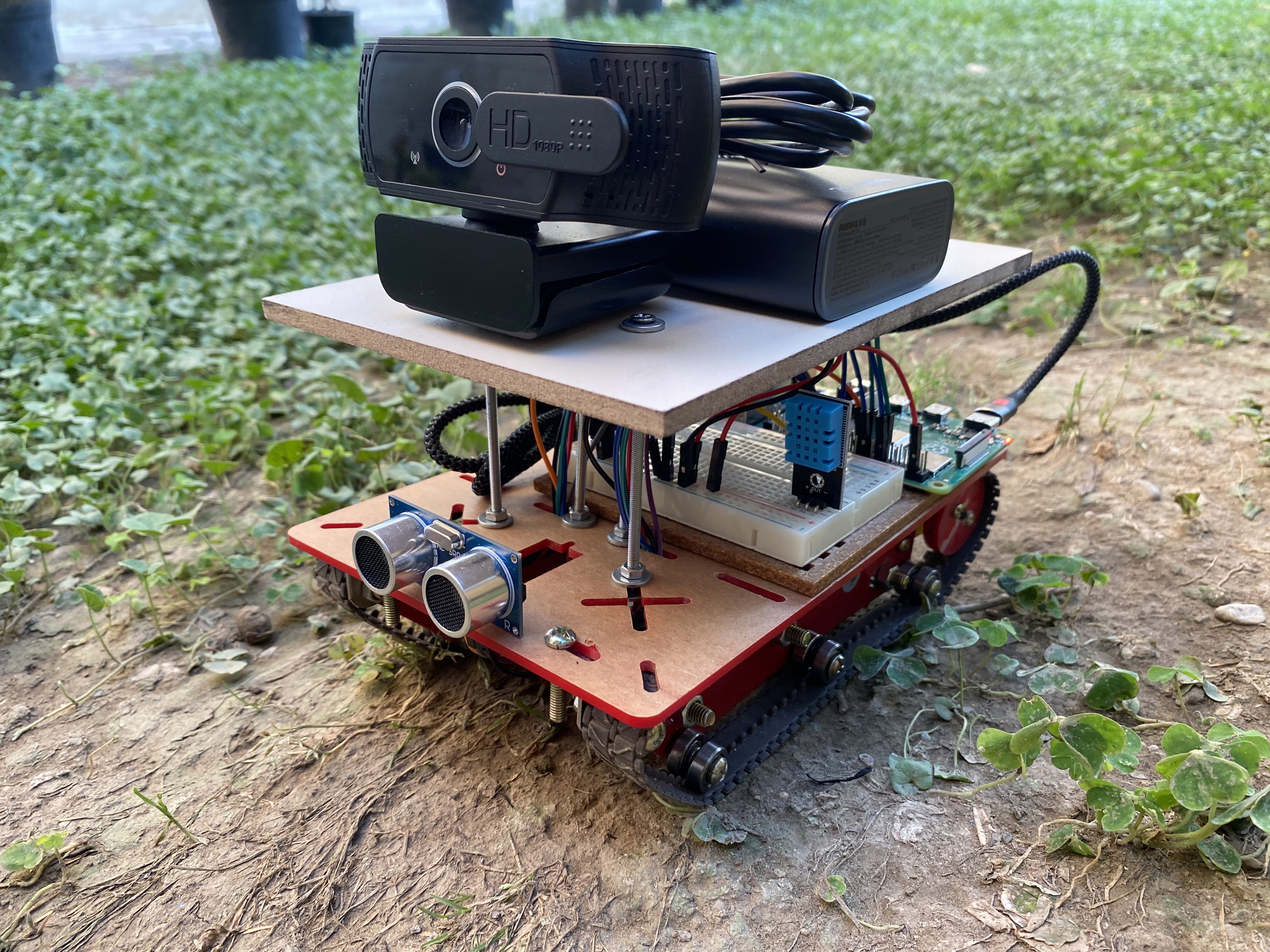 صورة مشروع Real-Time Agricultural Field Monitoring Robot with Plant Health Analysis