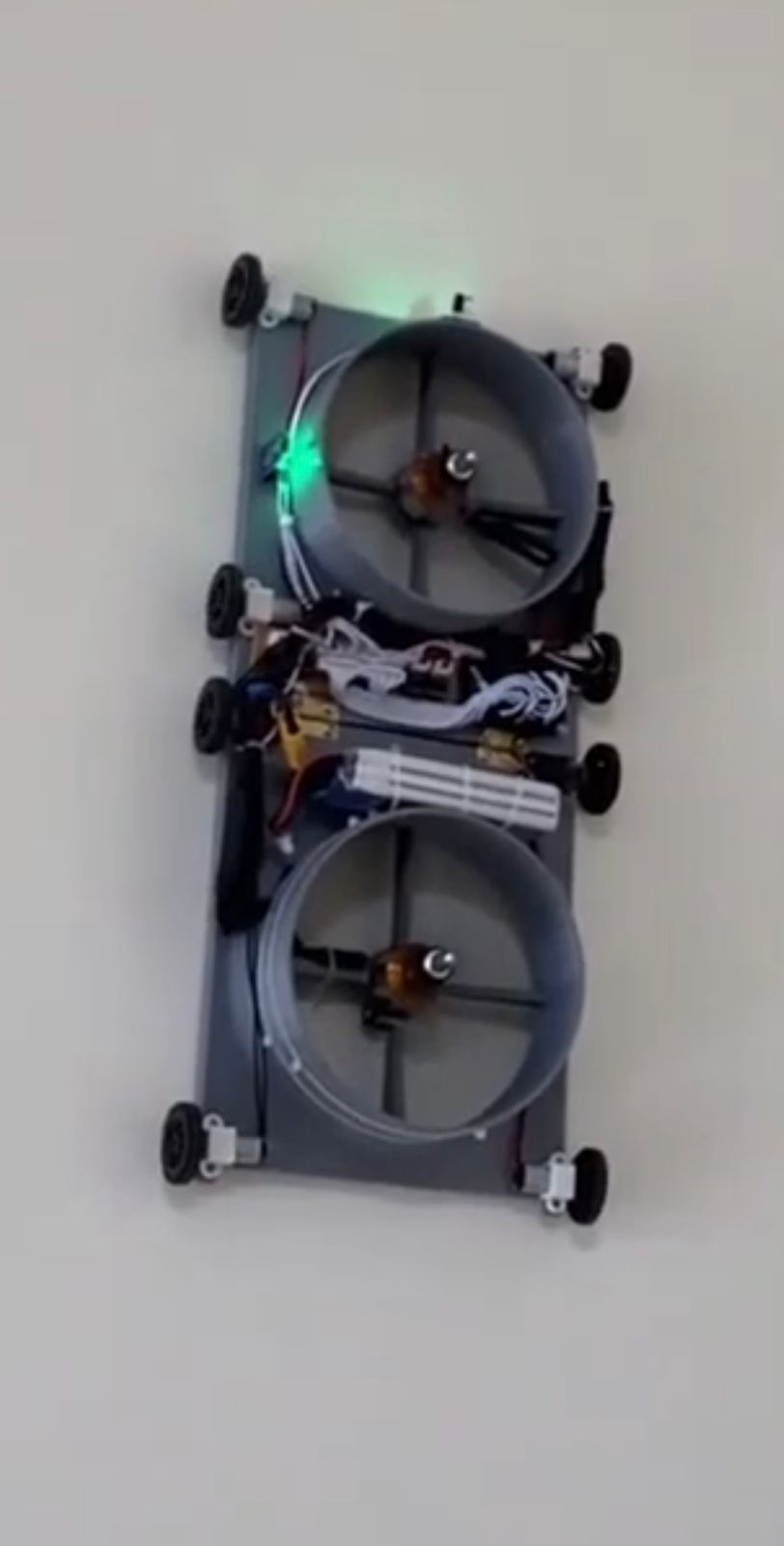 صورة مشروع SMART WALL-CLIMBING ROBOT FOR NAVIGATING VERTICAL SURFACES